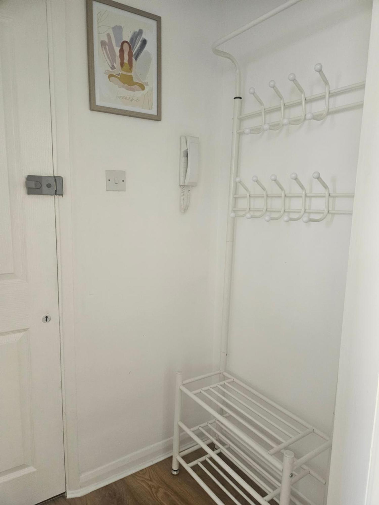 St Albans City Stays - Near Luton Airport - St Albans Abbey & City Train Station - Close To London- Harry Potter World - The Odyssey Cinema - Abbey Cathedral- Contractors I Business I Leisure- Sleeps Upto 6 People ภายนอก รูปภาพ